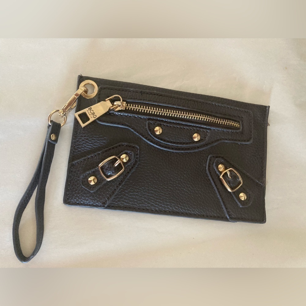 Bcbg Paris pebble leather wristlet clutch